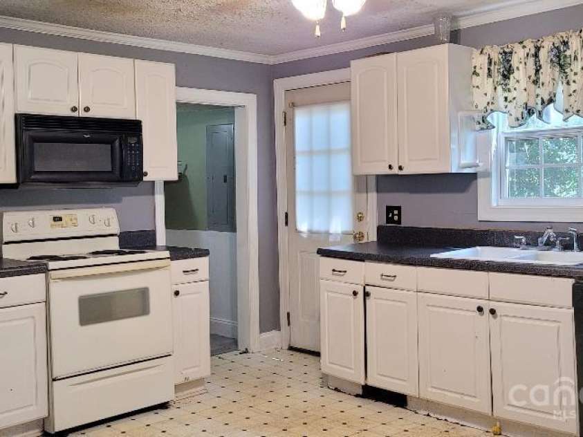 3169 Eden Terrace Extension, Rock Hill, SC 29730.  MLS# CAR4211487, YatesRealty ID 5719. Kitchen