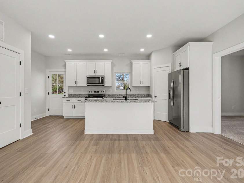 815 Leonard Lane, Salisbury, NC 28144.  MLS# CAR4335962, YatesRealty ID 5719. 