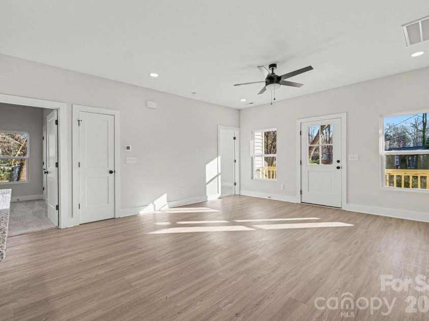 815 Leonard Lane, Salisbury, NC 28144.  MLS# CAR4335962, YatesRealty ID 5719. 