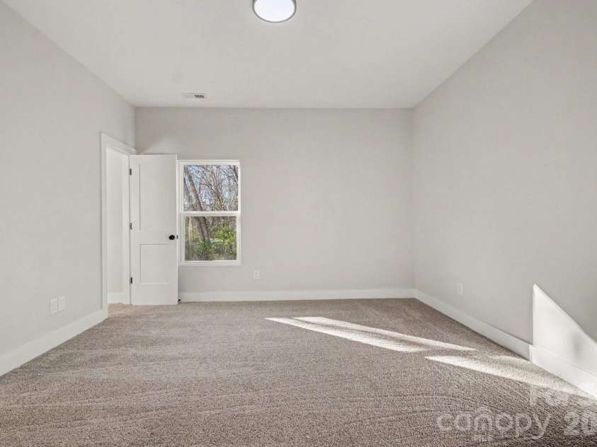 815 Leonard Lane, Salisbury, NC 28144.  MLS# CAR4335962, YatesRealty ID 5719. 