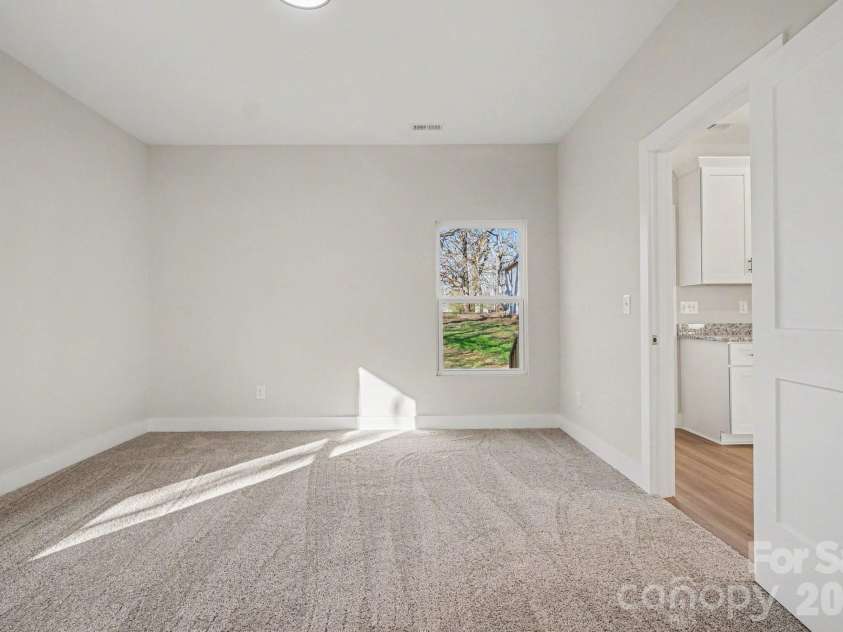 815 Leonard Lane, Salisbury, NC 28144.  MLS# CAR4335962, YatesRealty ID 5719. 