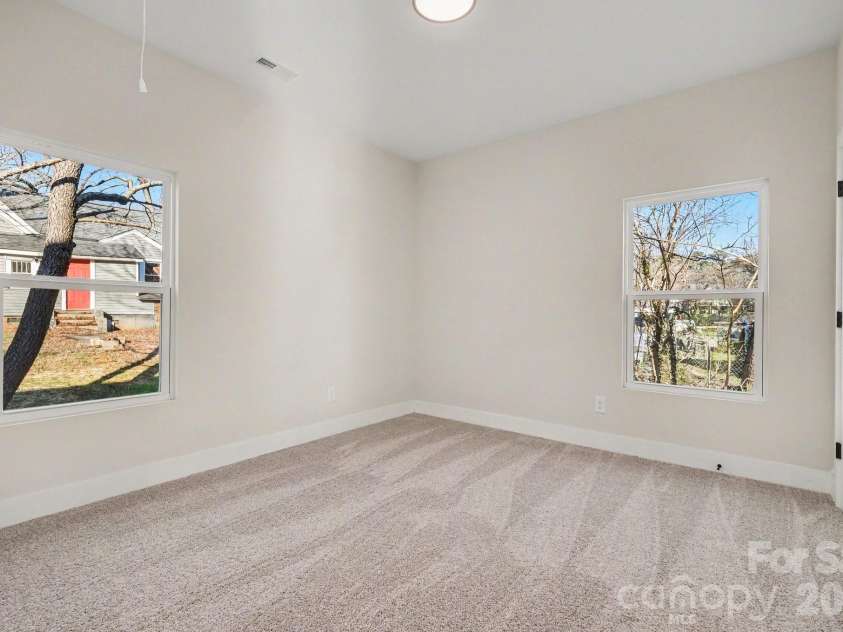 815 Leonard Lane, Salisbury, NC 28144.  MLS# CAR4335962, YatesRealty ID 5719. 