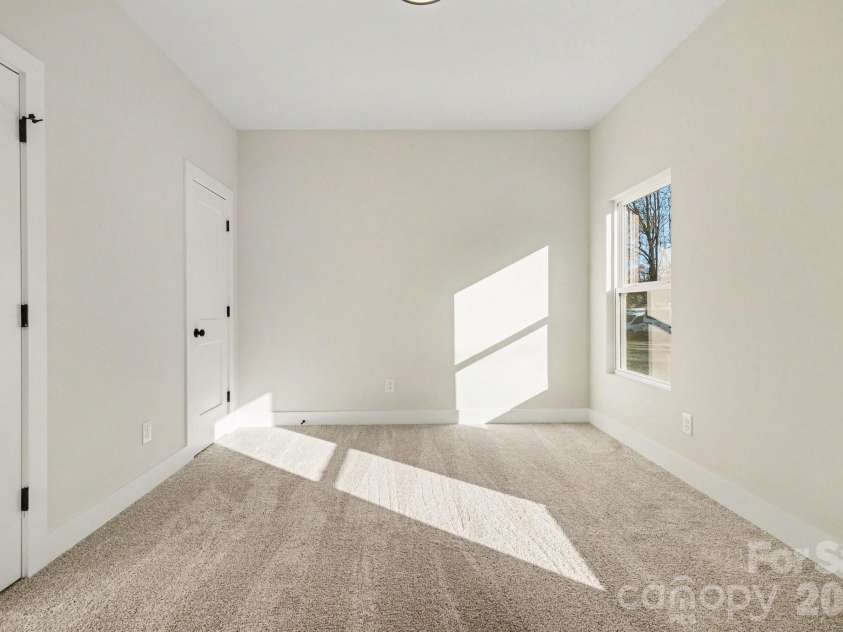 815 Leonard Lane, Salisbury, NC 28144.  MLS# CAR4335962, YatesRealty ID 5719. 