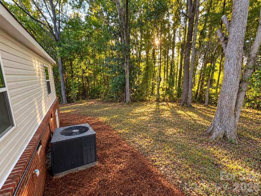 282 Dixon Road, Lancaster, SC 29720.  MLS# CAR4434927, YatesRealty ID 57190. 