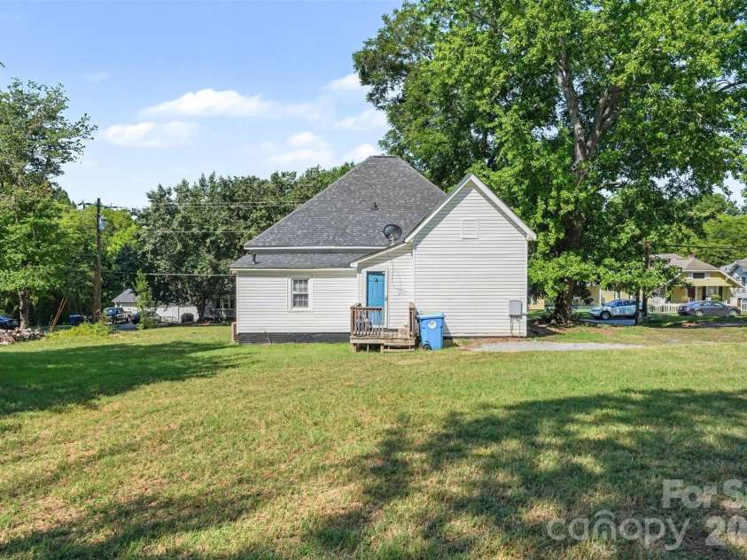 312 Vance Avenue, Salisbury, NC 28144.  MLS# CAR4403955, YatesRealty ID 57191. 