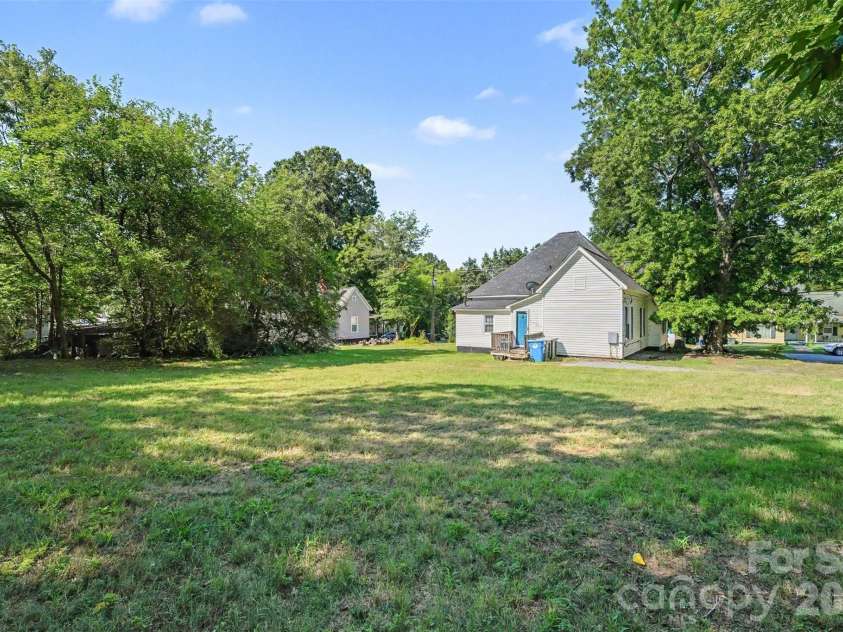 312 Vance Avenue, Salisbury, NC 28144.  MLS# CAR4403955, YatesRealty ID 57191. 