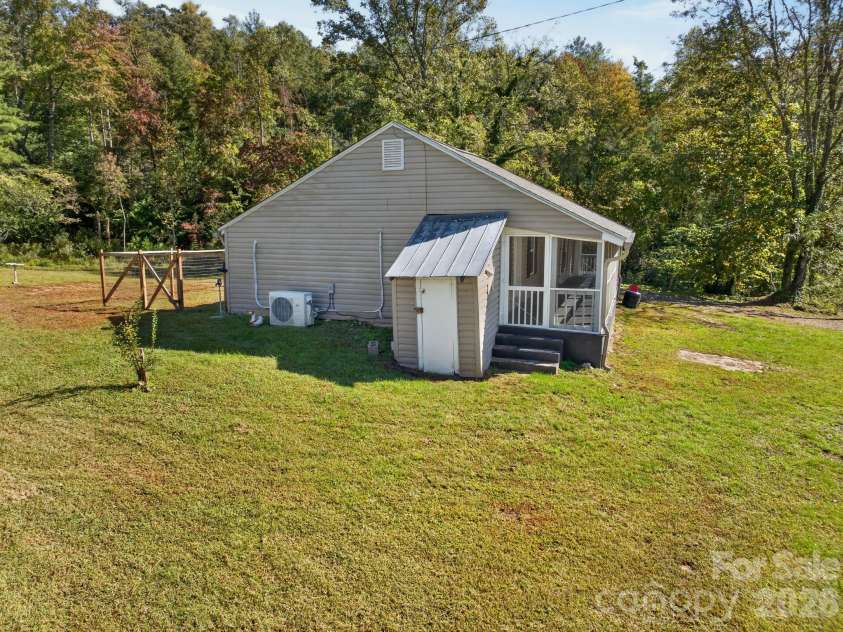 2805 H T Road, Lenoir, NC 28645.  MLS# CAR4432524, YatesRealty ID 57192. 