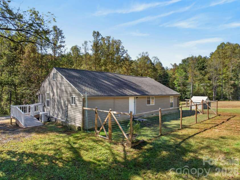 2805 H T Road, Lenoir, NC 28645.  MLS# CAR4432524, YatesRealty ID 57192. 