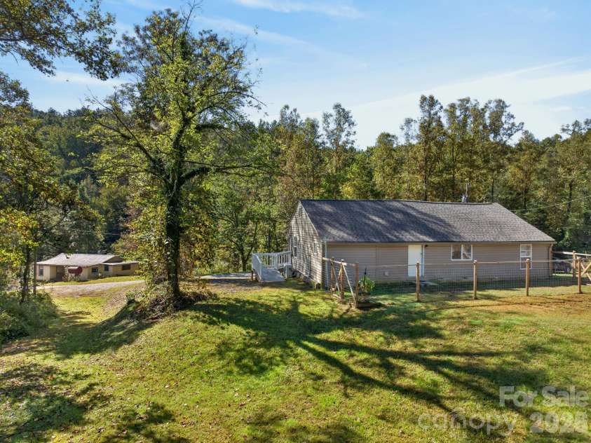 2805 H T Road, Lenoir, NC 28645.  MLS# CAR4432524, YatesRealty ID 57192. 