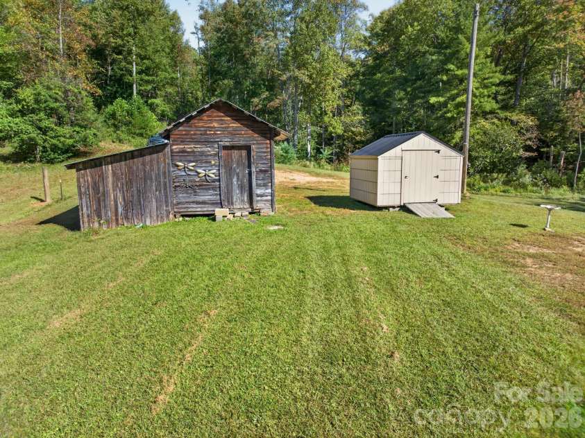 2805 H T Road, Lenoir, NC 28645.  MLS# CAR4432524, YatesRealty ID 57192. 