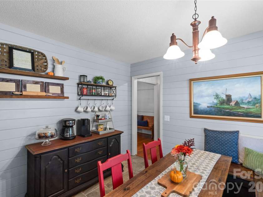 197 Floyd Road, Kershaw, SC 29067.  MLS# CAR4435070, YatesRealty ID 57193. 