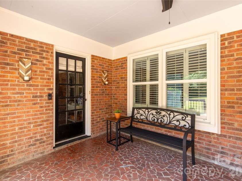 197 Floyd Road, Kershaw, SC 29067.  MLS# CAR4435070, YatesRealty ID 57193. 