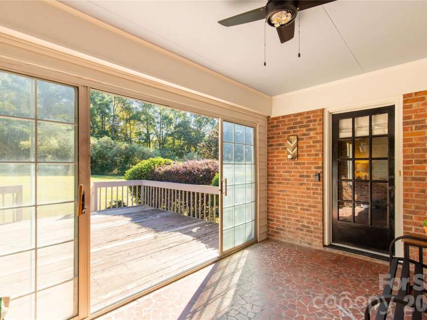 197 Floyd Road, Kershaw, SC 29067.  MLS# CAR4435070, YatesRealty ID 57193. 