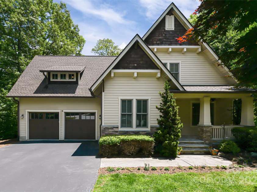 1 East Owl Creek Lane, Fairview, NC 28730.  MLS# CAR4264523, YatesRealty ID 572. 