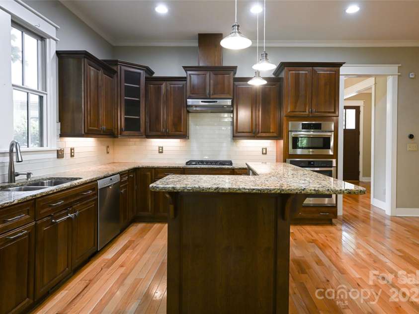 1 East Owl Creek Lane, Fairview, NC 28730.  MLS# CAR4264523, YatesRealty ID 572. 