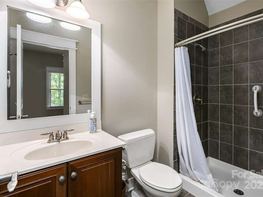 1 East Owl Creek Lane, Fairview, NC 28730.  MLS# CAR4264523, YatesRealty ID 572. 