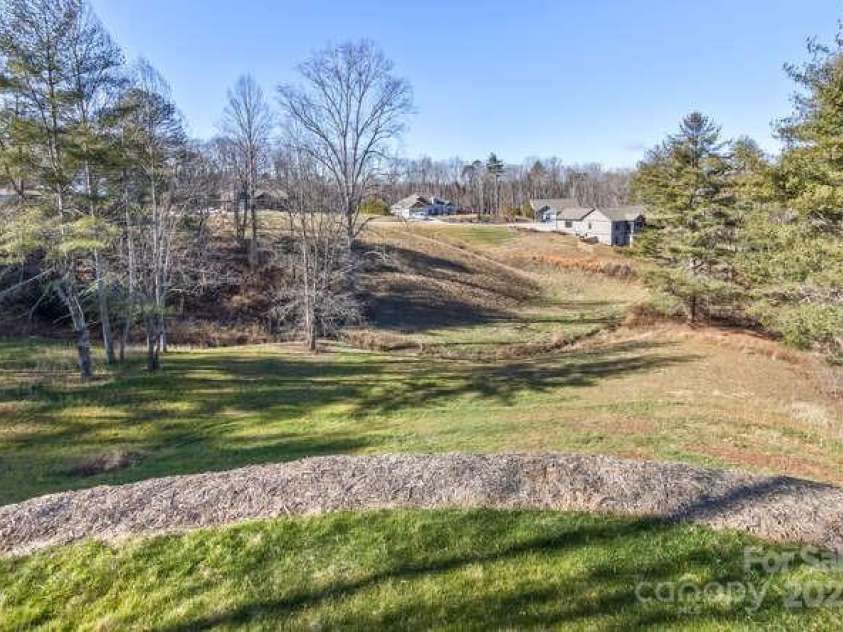 105 Sheila Wynne Drive, Fletcher, NC 28732.  MLS# CAR4330203, YatesRealty ID 572. 