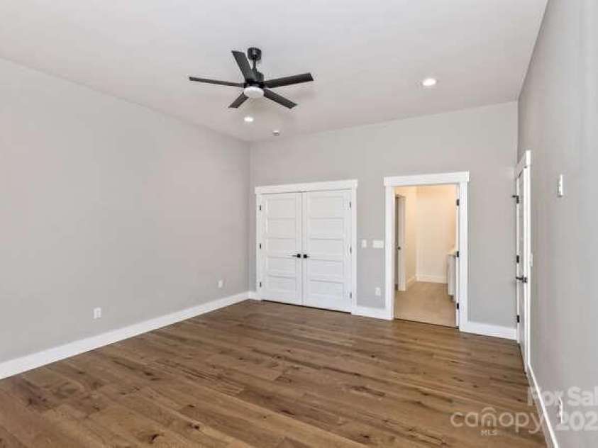 105 Sheila Wynne Drive, Fletcher, NC 28732.  MLS# CAR4330203, YatesRealty ID 572. 