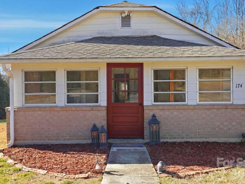 174 Shumate Lane, North Wilkesboro, NC 28659.  MLS# CAR4336858, YatesRealty ID 5720. 
