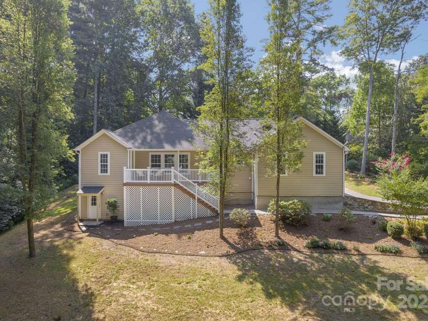 904 Mills Gap Road, Fletcher, NC 28732.  MLS# CAR4237641, YatesRealty ID 5720. 