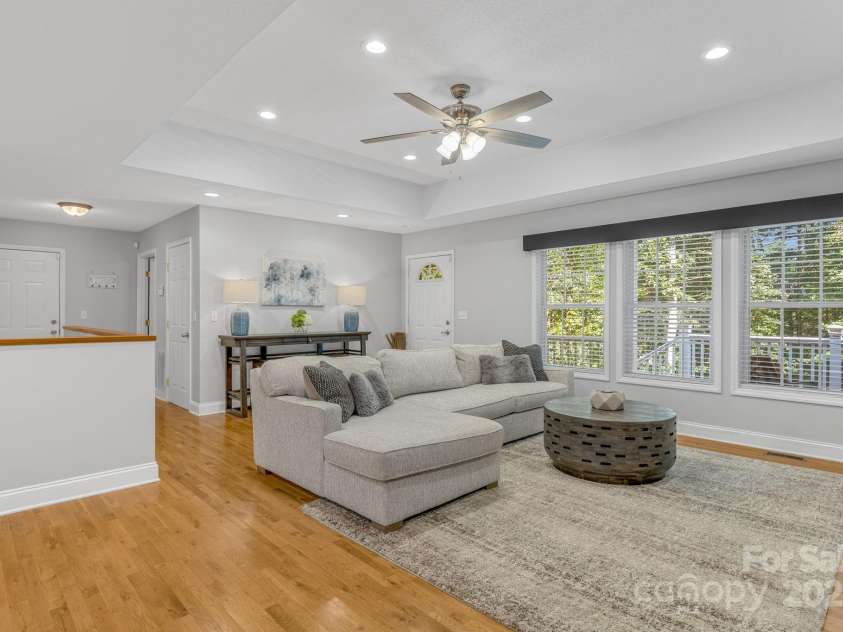 904 Mills Gap Road, Fletcher, NC 28732.  MLS# CAR4237641, YatesRealty ID 5720. 