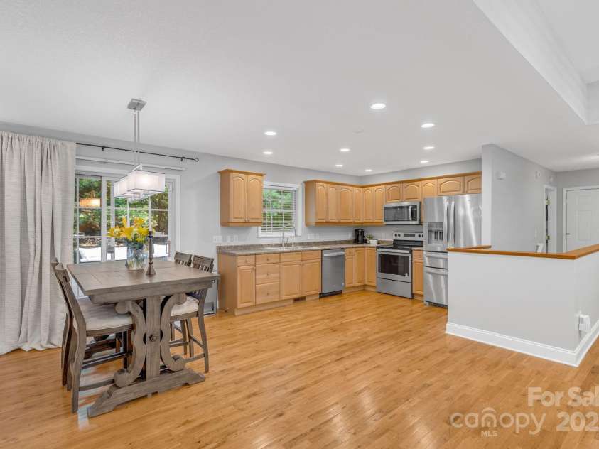 904 Mills Gap Road, Fletcher, NC 28732.  MLS# CAR4237641, YatesRealty ID 5720. 