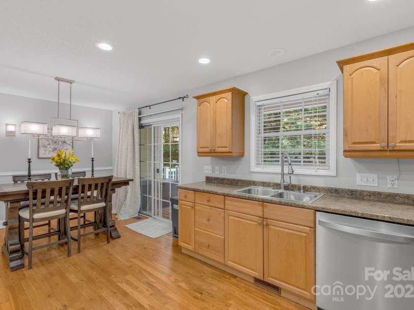 904 Mills Gap Road, Fletcher, NC 28732.  MLS# CAR4237641, YatesRealty ID 5720. 