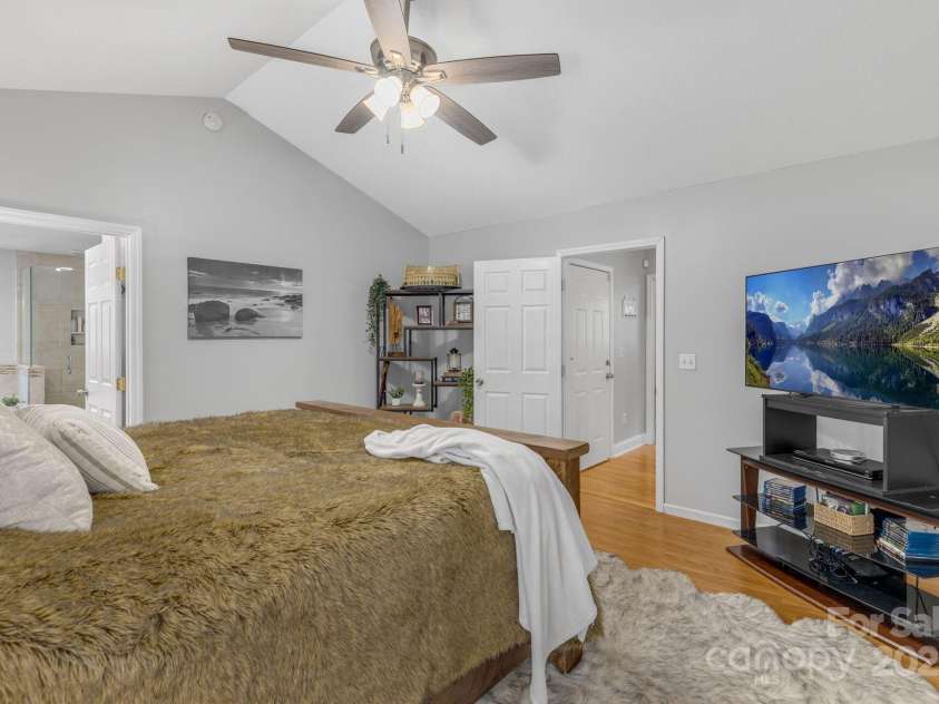 904 Mills Gap Road, Fletcher, NC 28732.  MLS# CAR4237641, YatesRealty ID 5720. 