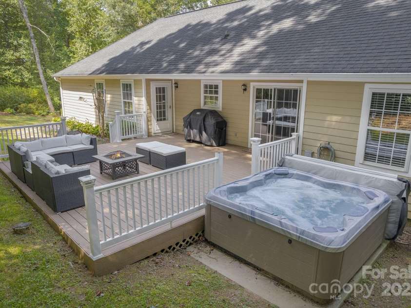 904 Mills Gap Road, Fletcher, NC 28732.  MLS# CAR4237641, YatesRealty ID 5720. 