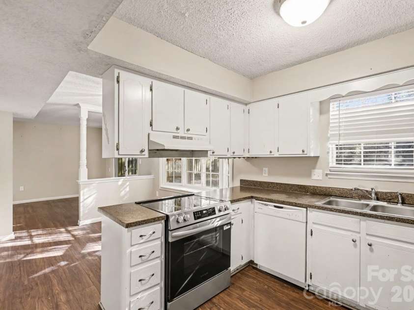 12631 Delman Lane, Pineville, NC 28134.  MLS# CAR4432987, YatesRealty ID 57204. 