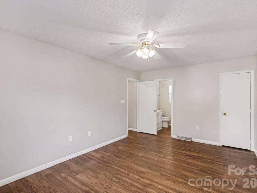 12631 Delman Lane, Pineville, NC 28134.  MLS# CAR4432987, YatesRealty ID 57204. 