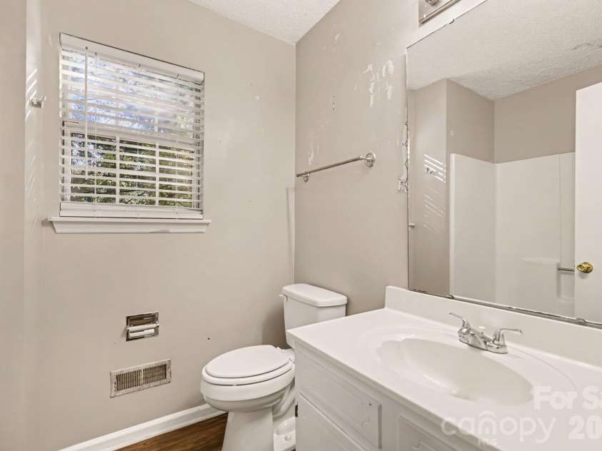 12631 Delman Lane, Pineville, NC 28134.  MLS# CAR4432987, YatesRealty ID 57204. 