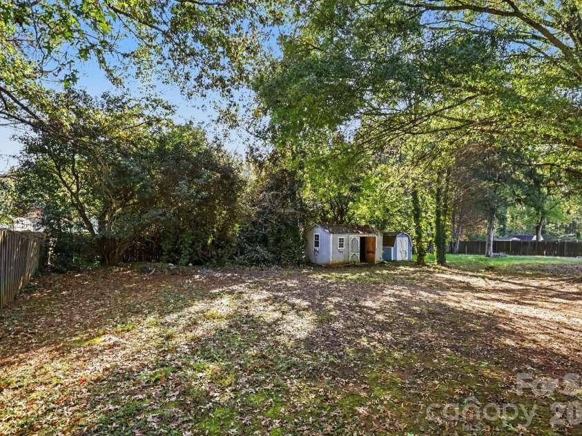12631 Delman Lane, Pineville, NC 28134.  MLS# CAR4432987, YatesRealty ID 57204. 