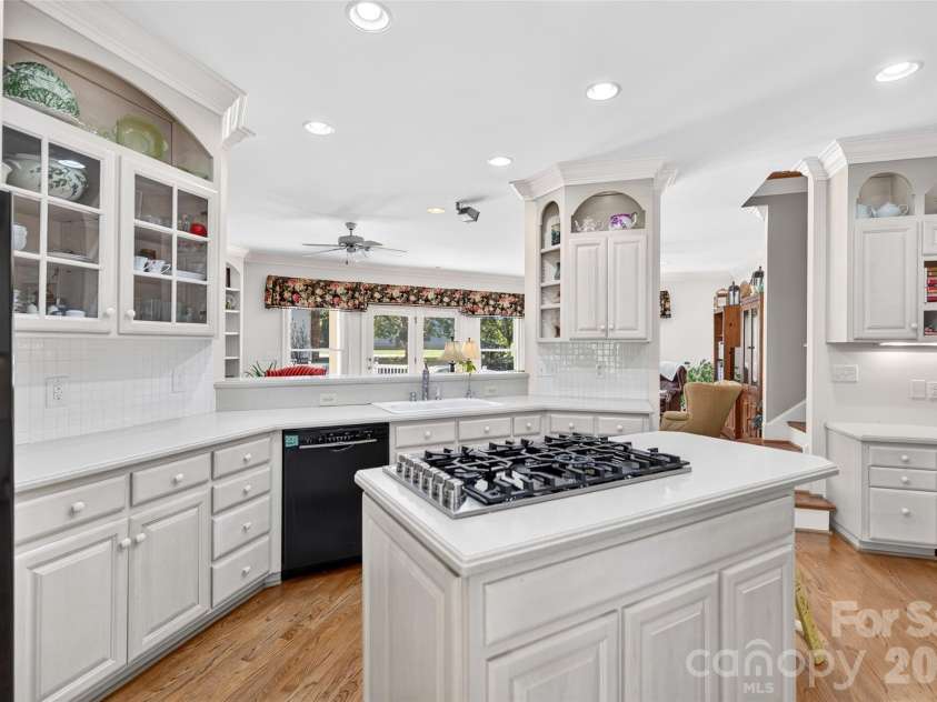 321 Normandy Road, Mooresville, NC 28117.  MLS# CAR4432473, YatesRealty ID 57206. 