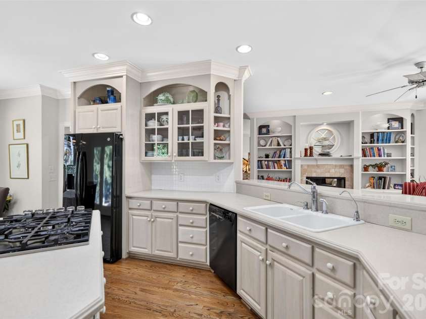 321 Normandy Road, Mooresville, NC 28117.  MLS# CAR4432473, YatesRealty ID 57206. 