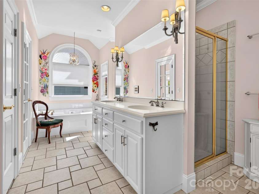 321 Normandy Road, Mooresville, NC 28117.  MLS# CAR4432473, YatesRealty ID 57206. 