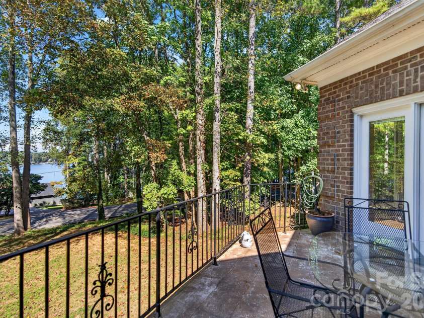 321 Normandy Road, Mooresville, NC 28117.  MLS# CAR4432473, YatesRealty ID 57206. 