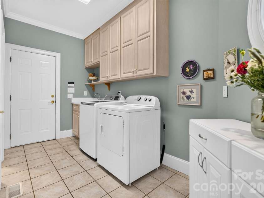 321 Normandy Road, Mooresville, NC 28117.  MLS# CAR4432473, YatesRealty ID 57206. 