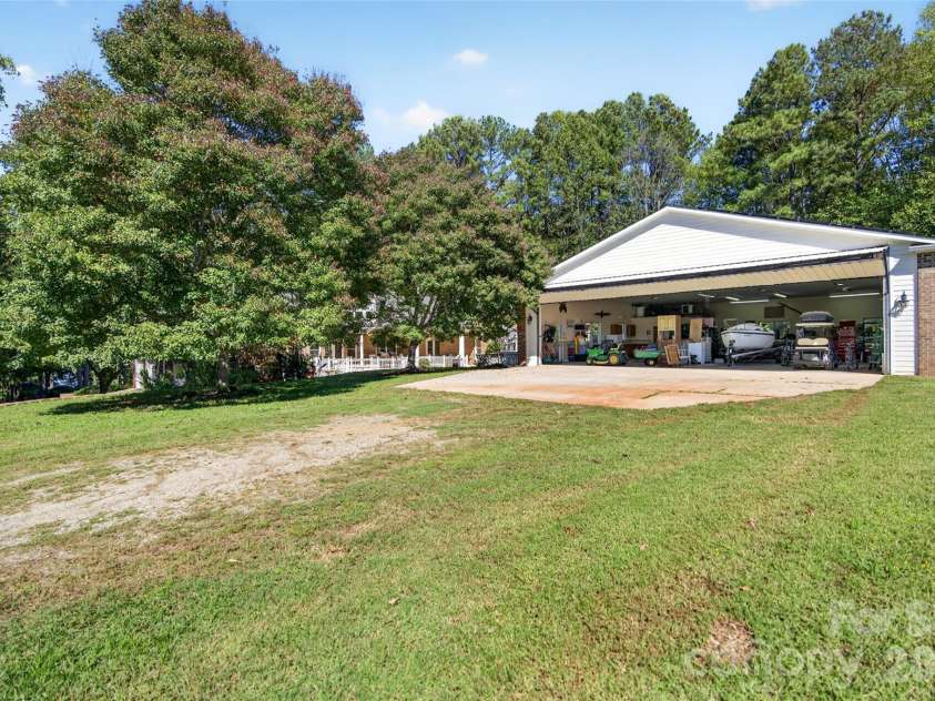 321 Normandy Road, Mooresville, NC 28117.  MLS# CAR4432473, YatesRealty ID 57206. 