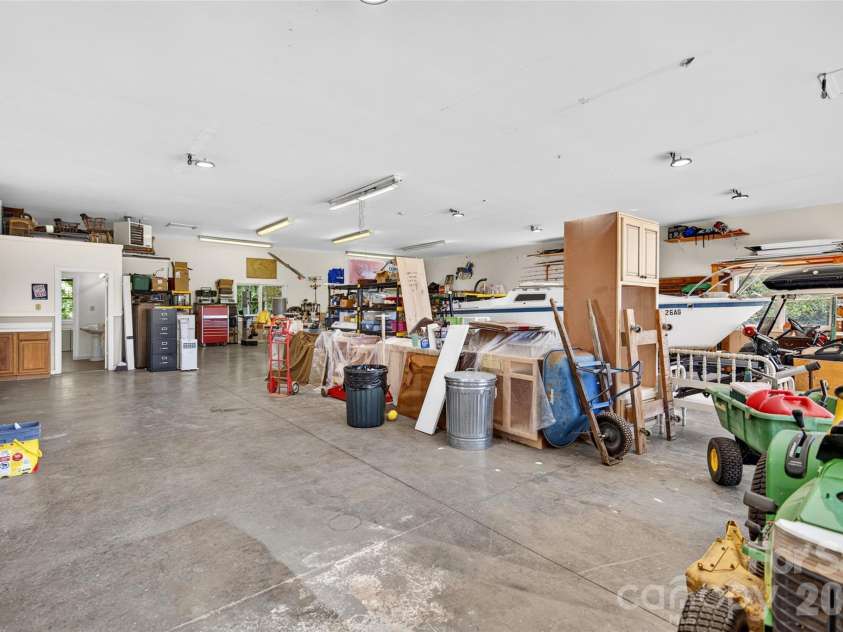321 Normandy Road, Mooresville, NC 28117.  MLS# CAR4432473, YatesRealty ID 57206. 