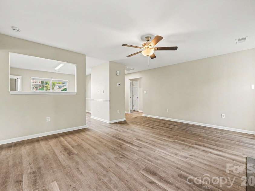 10133 Illoria Drive, Charlotte, NC 28273.  MLS# CAR4432147, YatesRealty ID 57207. 