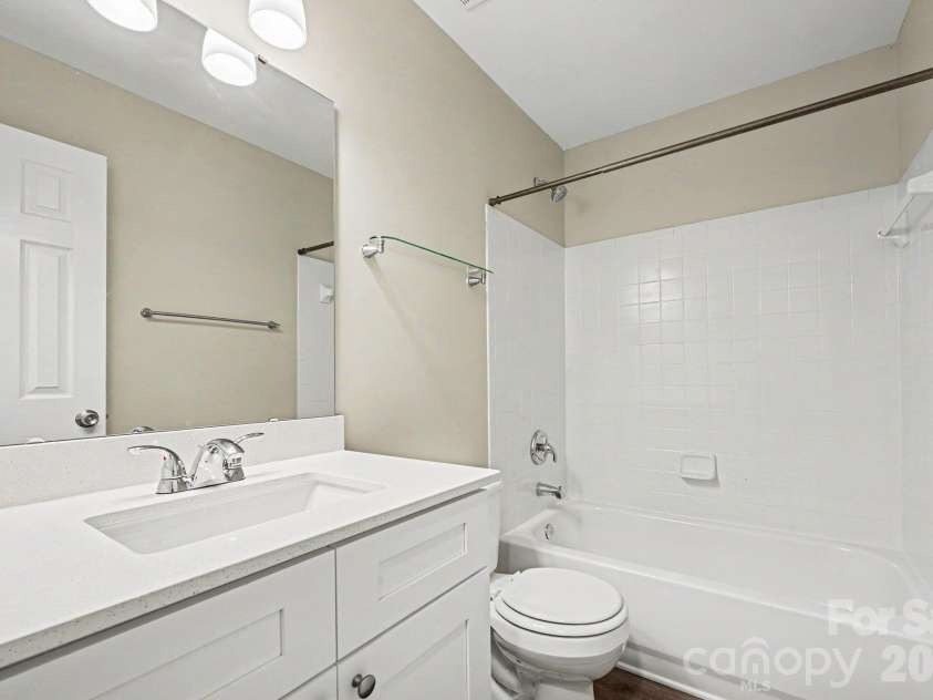10133 Illoria Drive, Charlotte, NC 28273.  MLS# CAR4432147, YatesRealty ID 57207. 