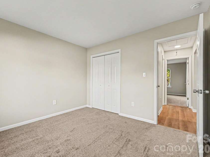 10133 Illoria Drive, Charlotte, NC 28273.  MLS# CAR4432147, YatesRealty ID 57207. 