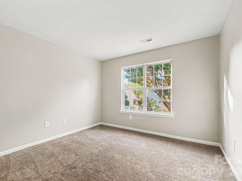 10133 Illoria Drive, Charlotte, NC 28273.  MLS# CAR4432147, YatesRealty ID 57207. 