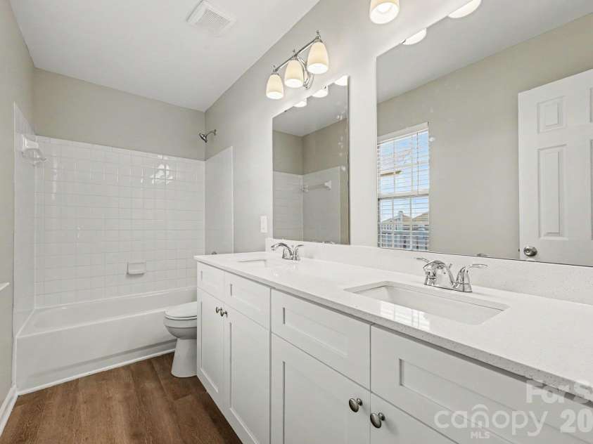 10133 Illoria Drive, Charlotte, NC 28273.  MLS# CAR4432147, YatesRealty ID 57207. 