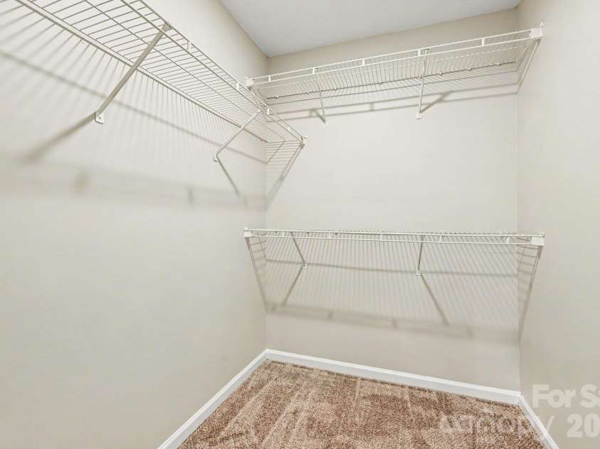 10133 Illoria Drive, Charlotte, NC 28273.  MLS# CAR4432147, YatesRealty ID 57207. 