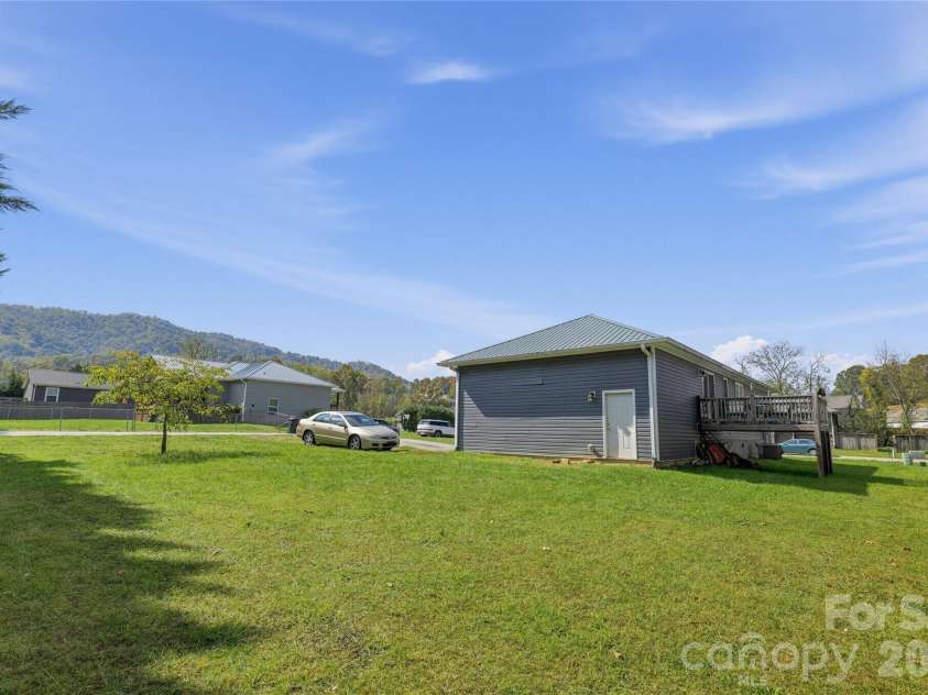 12 Janie Drive, Clyde, NC 28721.  MLS# CAR4435588, YatesRealty ID 57209. 