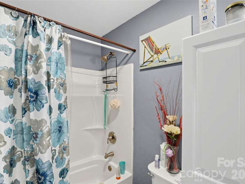 12 Janie Drive, Clyde, NC 28721.  MLS# CAR4435588, YatesRealty ID 57209. 