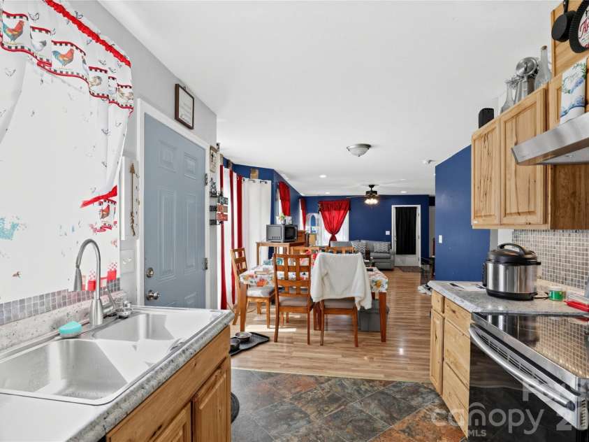 12 Janie Drive, Clyde, NC 28721.  MLS# CAR4435588, YatesRealty ID 57209. 