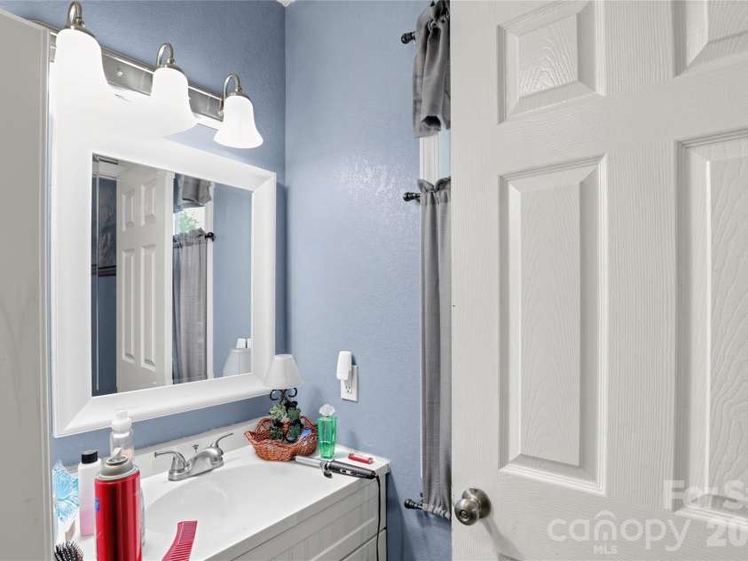 12 Janie Drive, Clyde, NC 28721.  MLS# CAR4435588, YatesRealty ID 57209. 